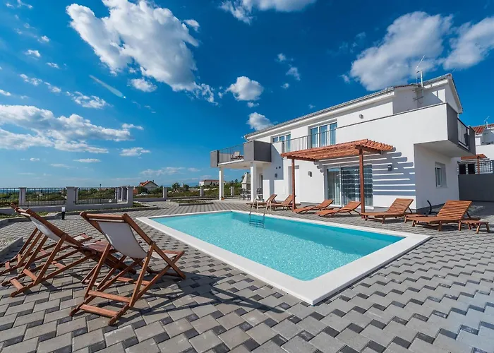In Croatia Near Adriatic Coast Villa *