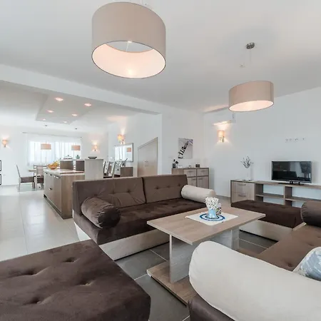 Adorable With Private Pool And Terrace Villa