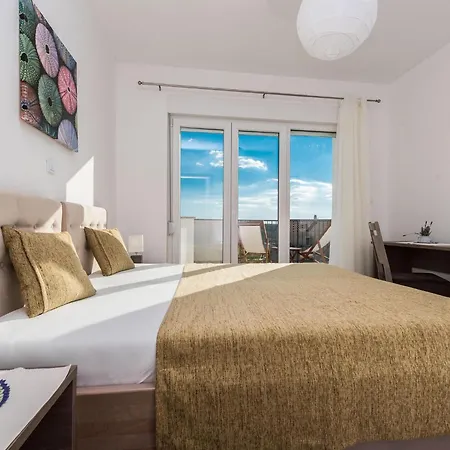 Adorable With Private Pool And Terrace Sukosan