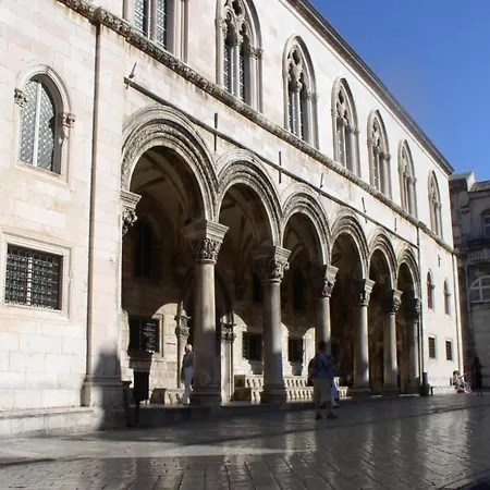 In Croatia Near Adriatic Coast Villa Sukošan